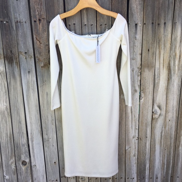 NWT Alice + Olivia Dorinda Off Shoulder Long Sleeve Knit Midi Dress White 6 - Picture 2 of 16